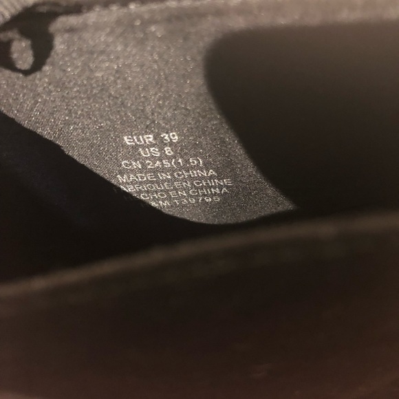 【H&M】ANKLE BOOTIE WITH ZIPPER DETAILS. Size 8 - Picture 6 of 8